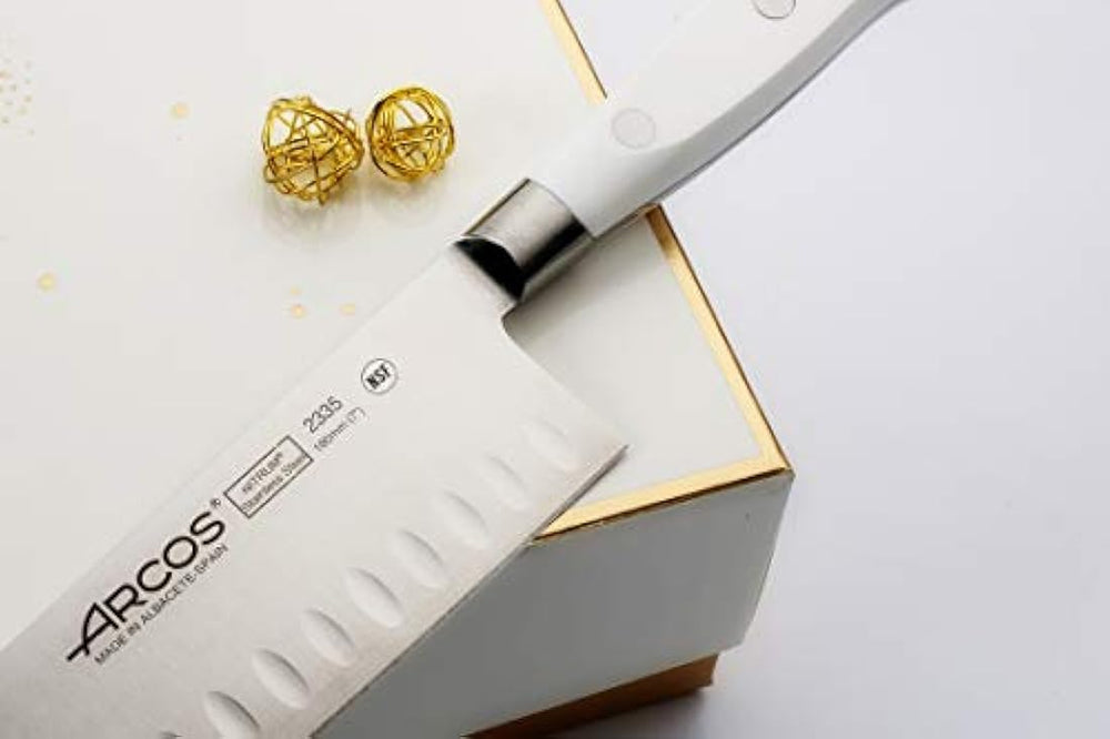 Arcos 7-Inch Riviera gama cuchillo Santoku con mango blanco