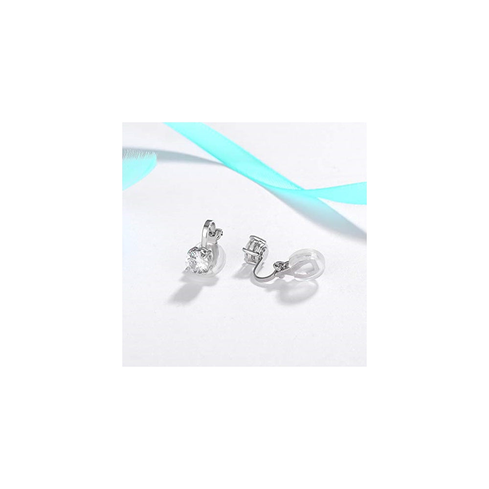 Aretes de tuerca con clip de circonita cúbica para mujeres