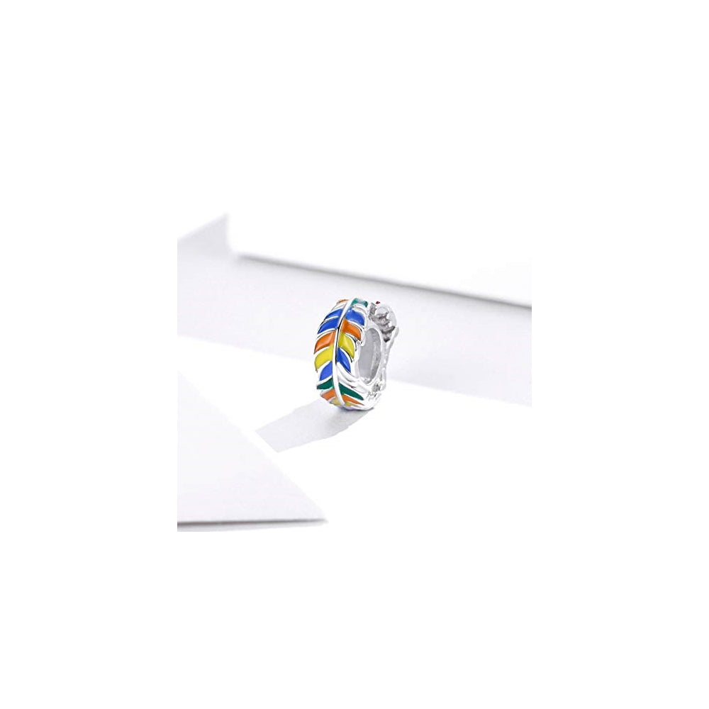 Dijes y Medallas de plata de ley con diseño de plumas