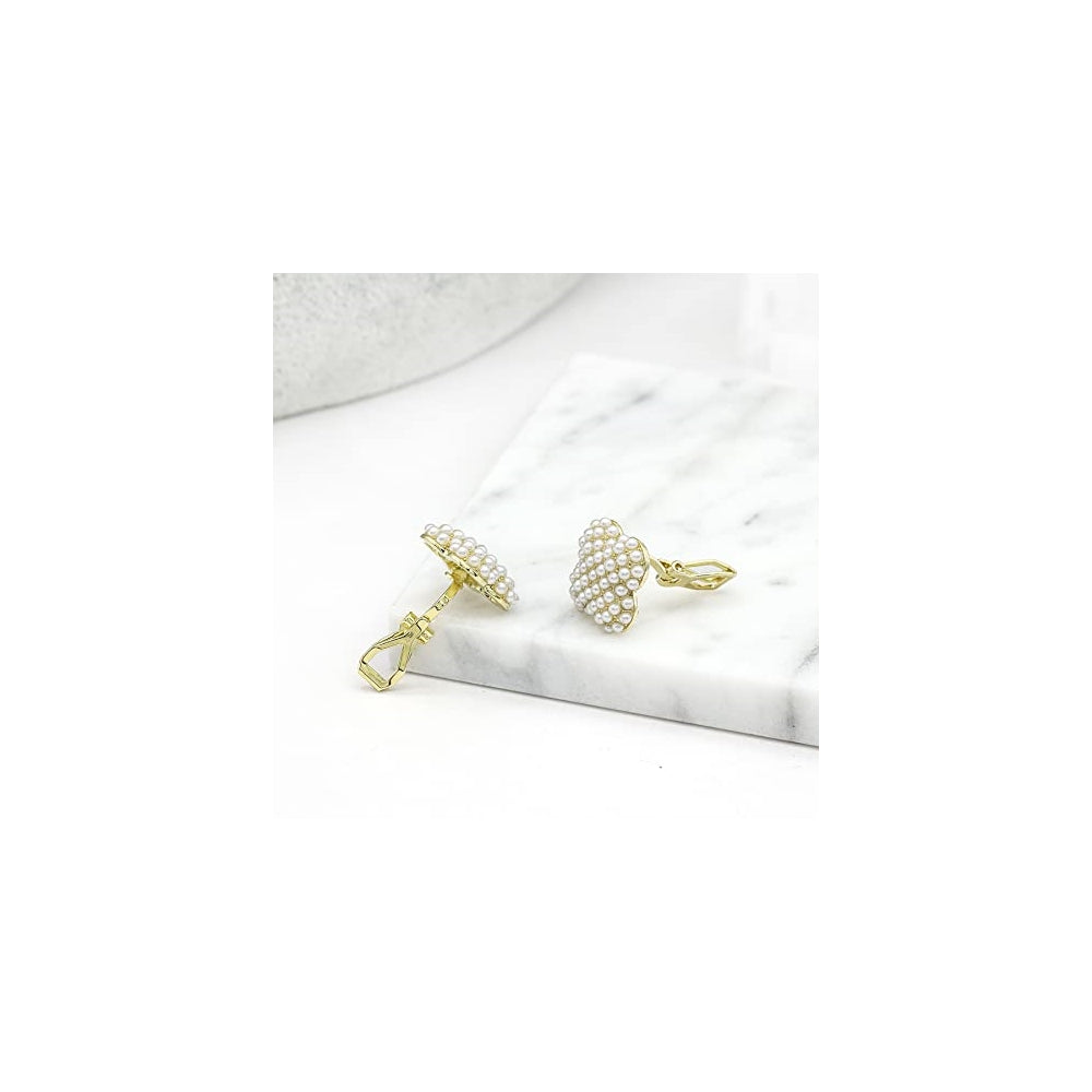 Aretes de perlas de imitación con forma de racimo de flores