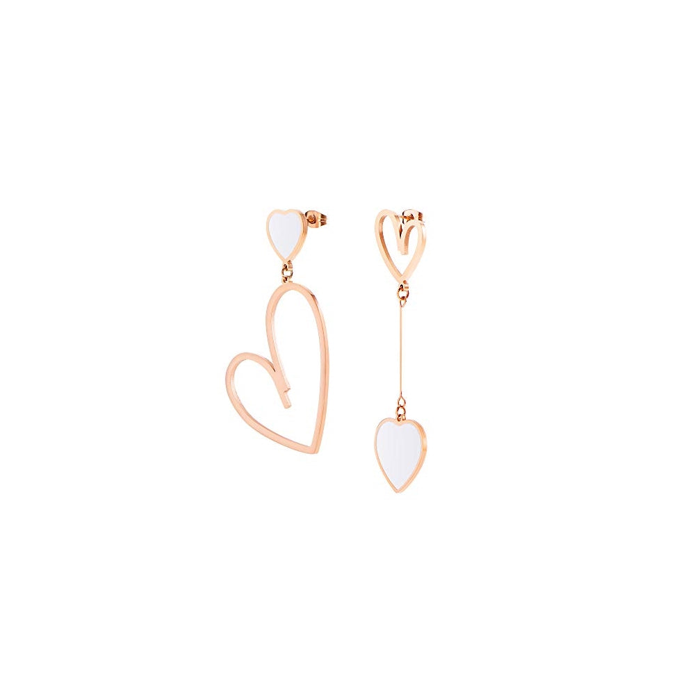 Aretes colgantes con forma de corazón chapados en oro