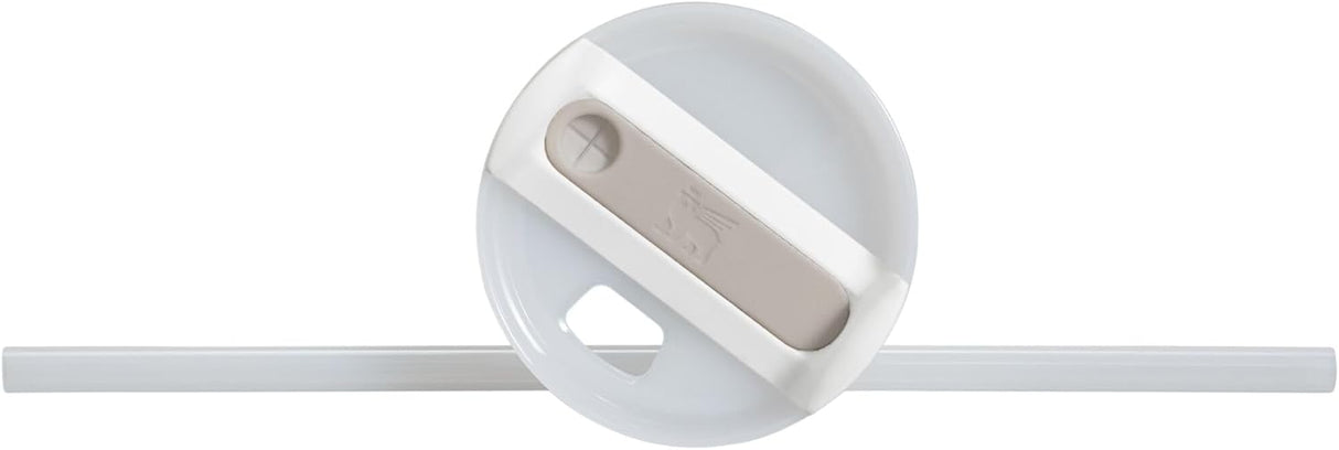 Vaso aislado con tapa y popote para agua té helado o café