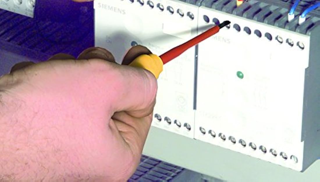 Juego de desarmadores aislados ranurados y Phillips.