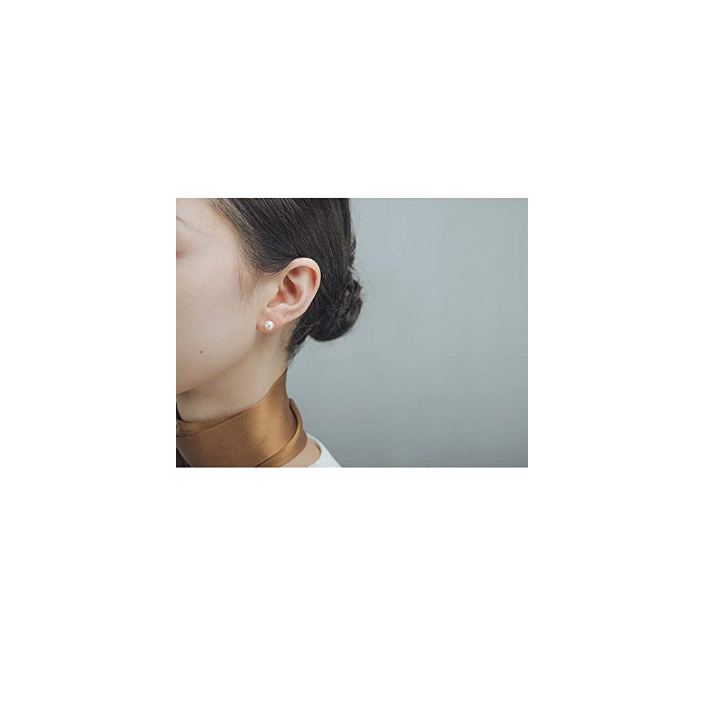 Aretes de perlas de agua dulce con botón blanco y plata