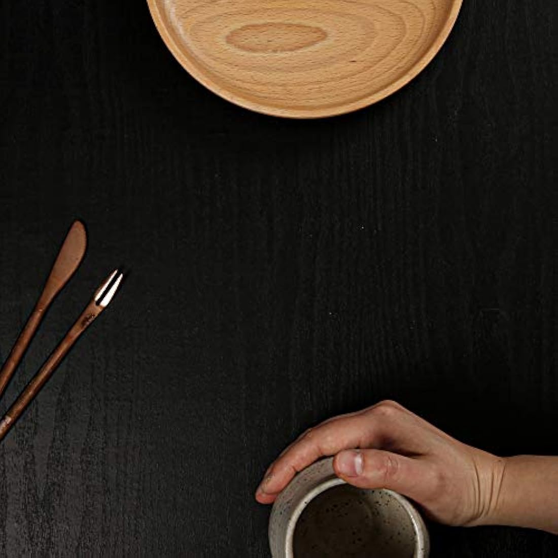 Papel autoadhesivo estilo madera negra(196.85x24.02x0.01)