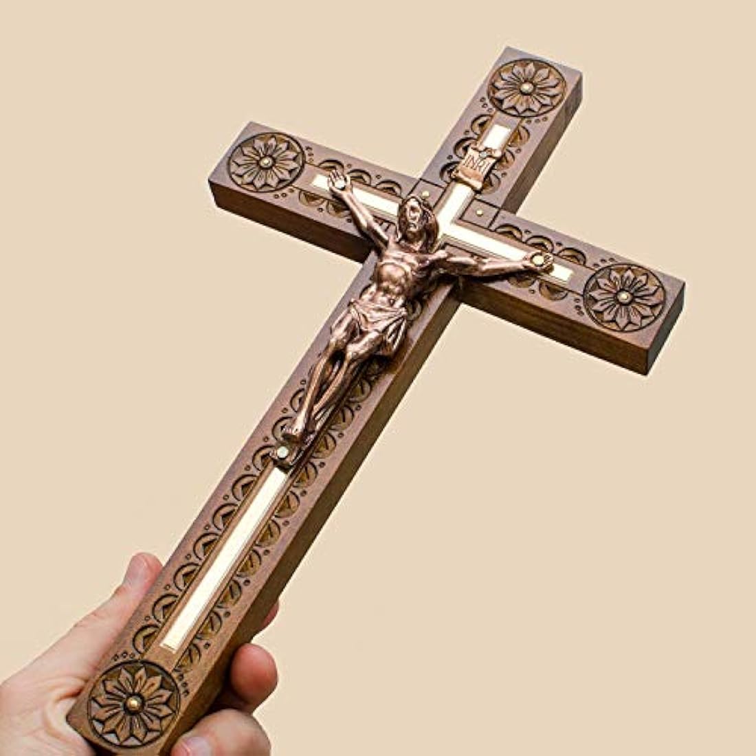 Crucifijo de pared hecho a mano