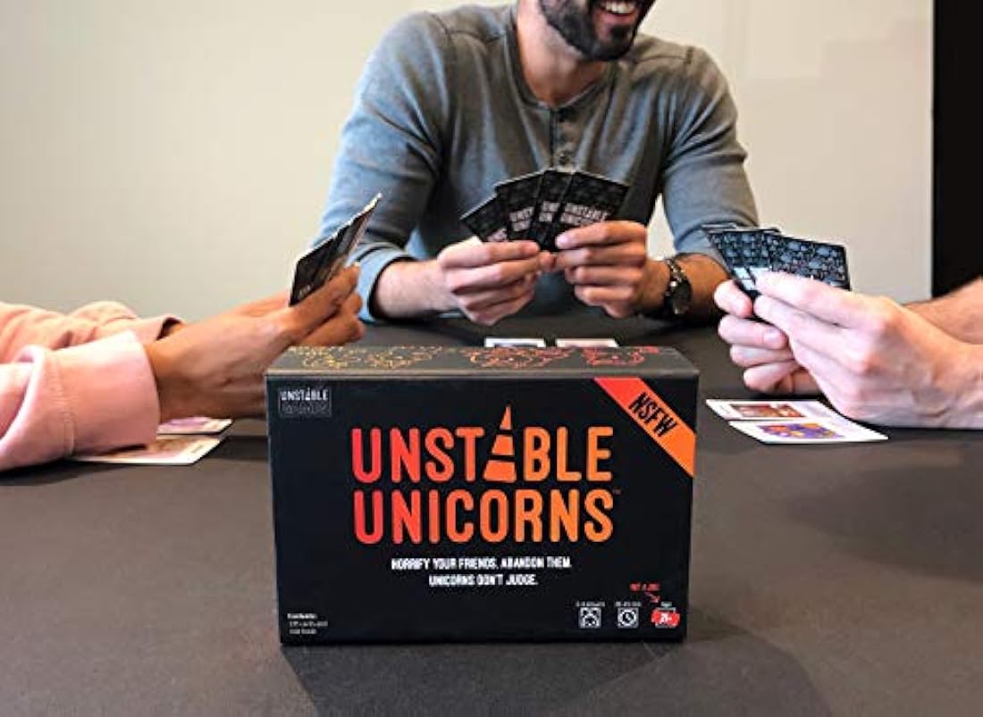Juego de cartas NSFW de Unicornios inestables +21 años ingle