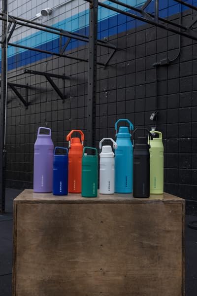 Botella de agua IceFlow™ con tapa y asa