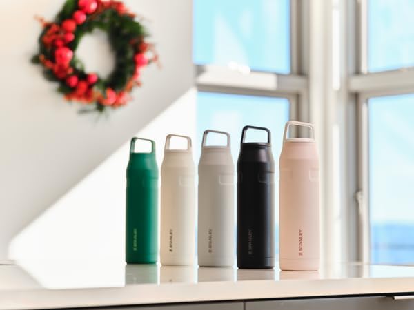 Botella de agua IceFlow™ con tapa y asa