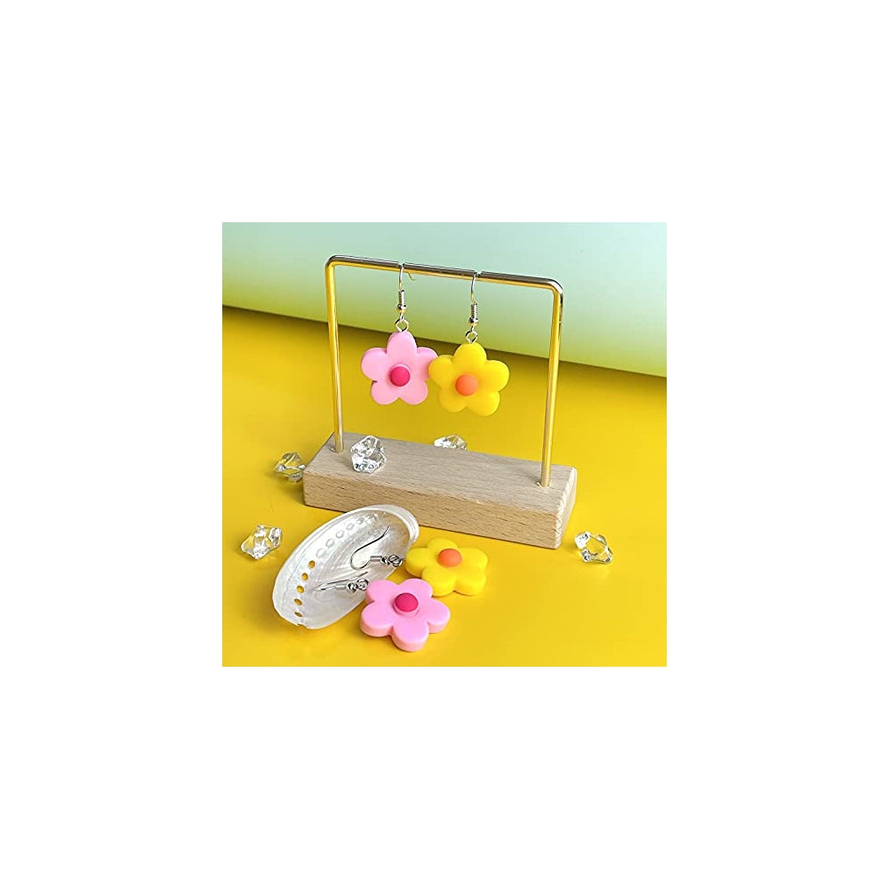 Arete extraños con varios diseños para mujeres