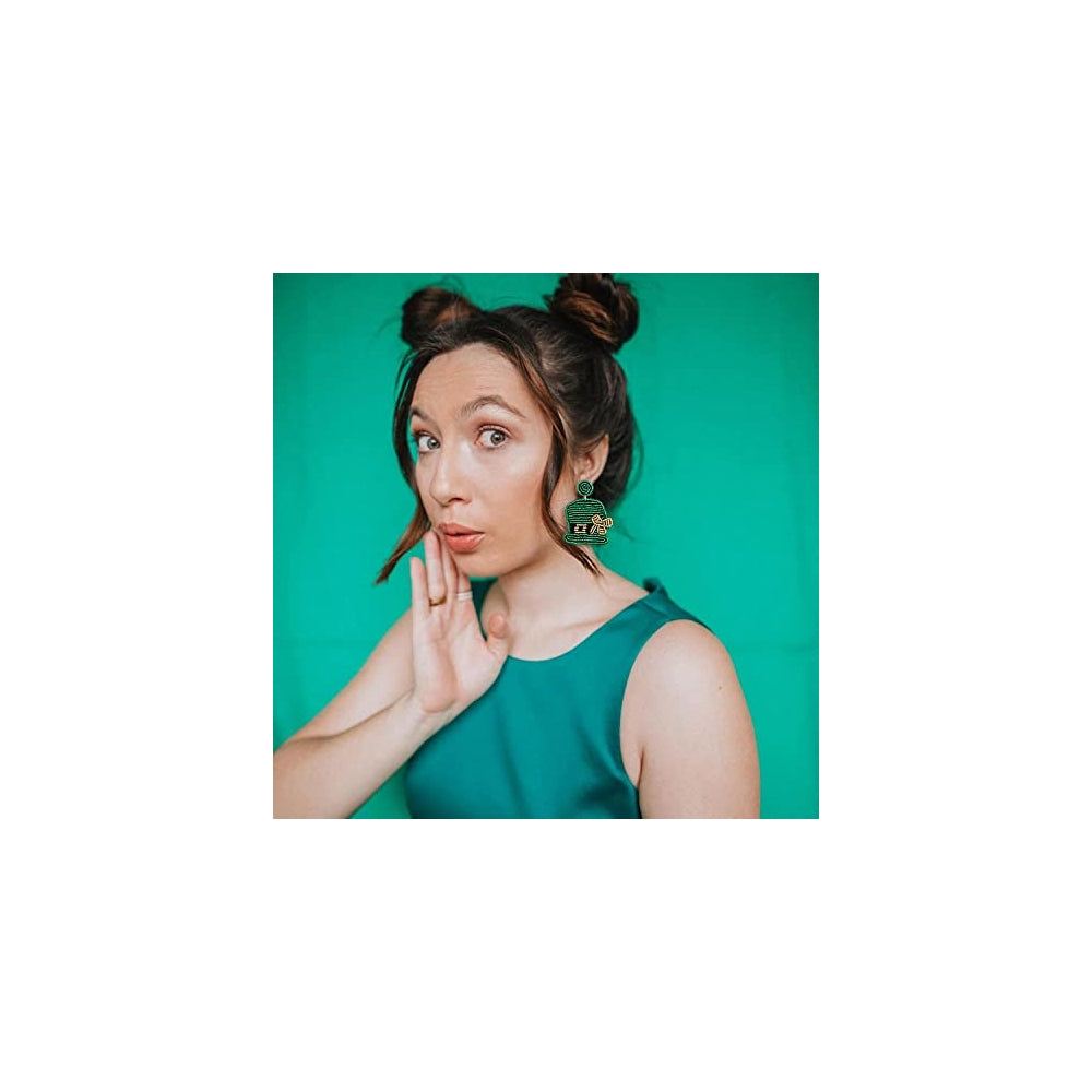 Aretes para mujer hechos a mano color verde