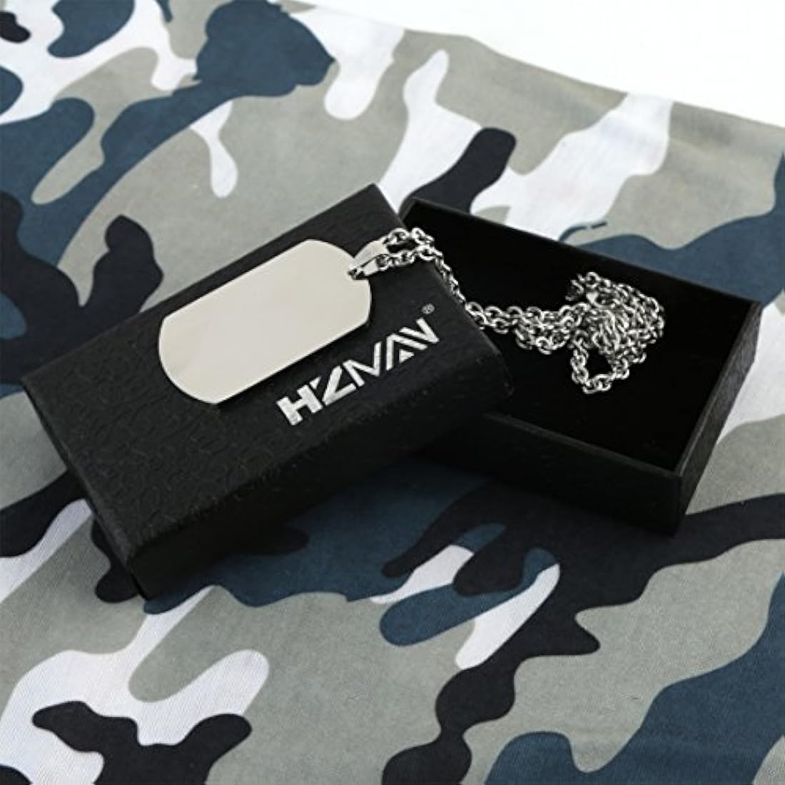 Collar con colgante de acero inoxidable para hombre