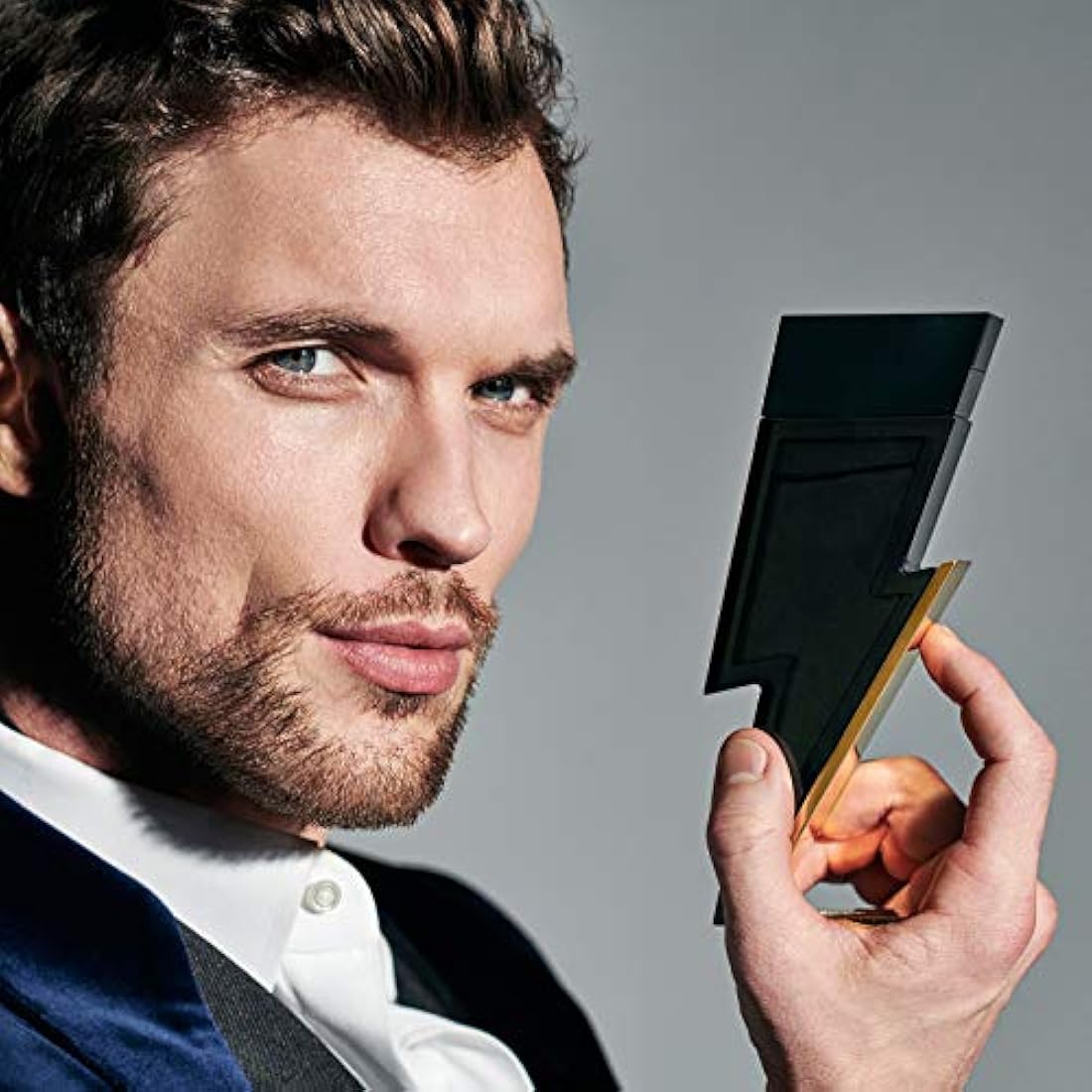 Carolina Herrera Bad Boy EDT Eau de Toilette 3.4 fl oz para hombres, negro