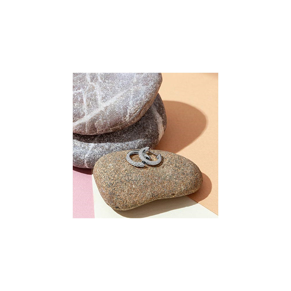 Aretes tipo arracada con circonita cúbica chapados en oro