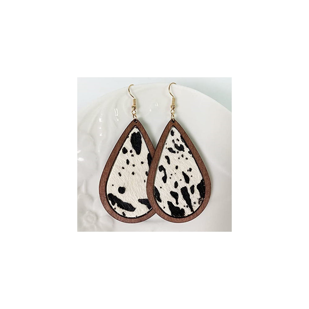 Aretes colgantes con diseño de leopardo de vaca bohemia