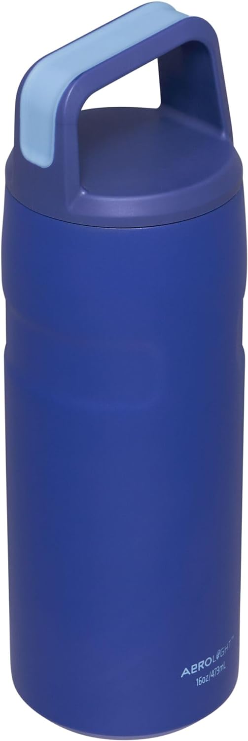 Botella de agua con tapa IceFlow™ y asa de transporte