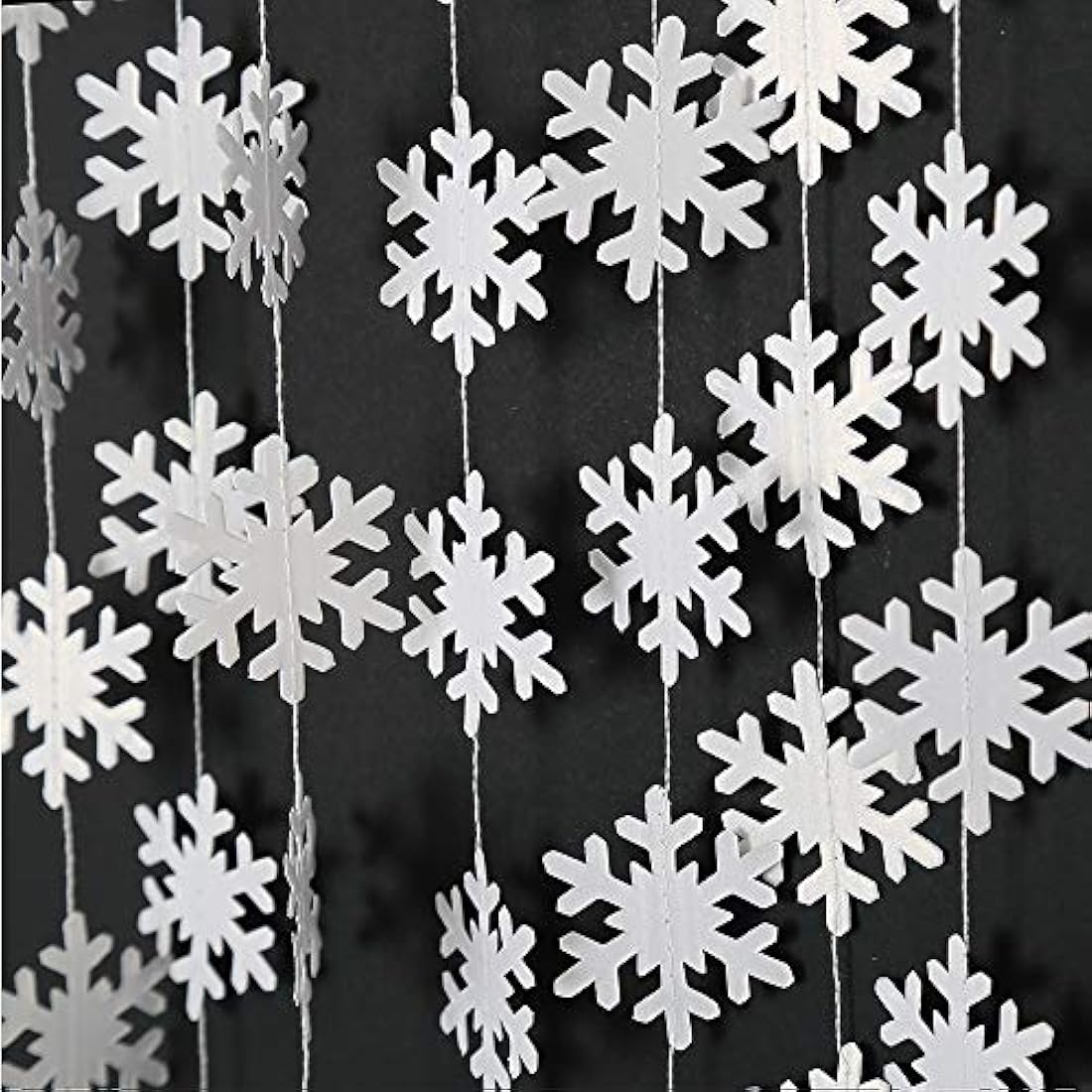 Guirnalda de copos de nieve de color blanco perla