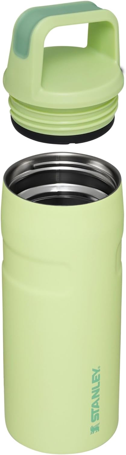 Botella de agua IceFlow™ con tapa y asa