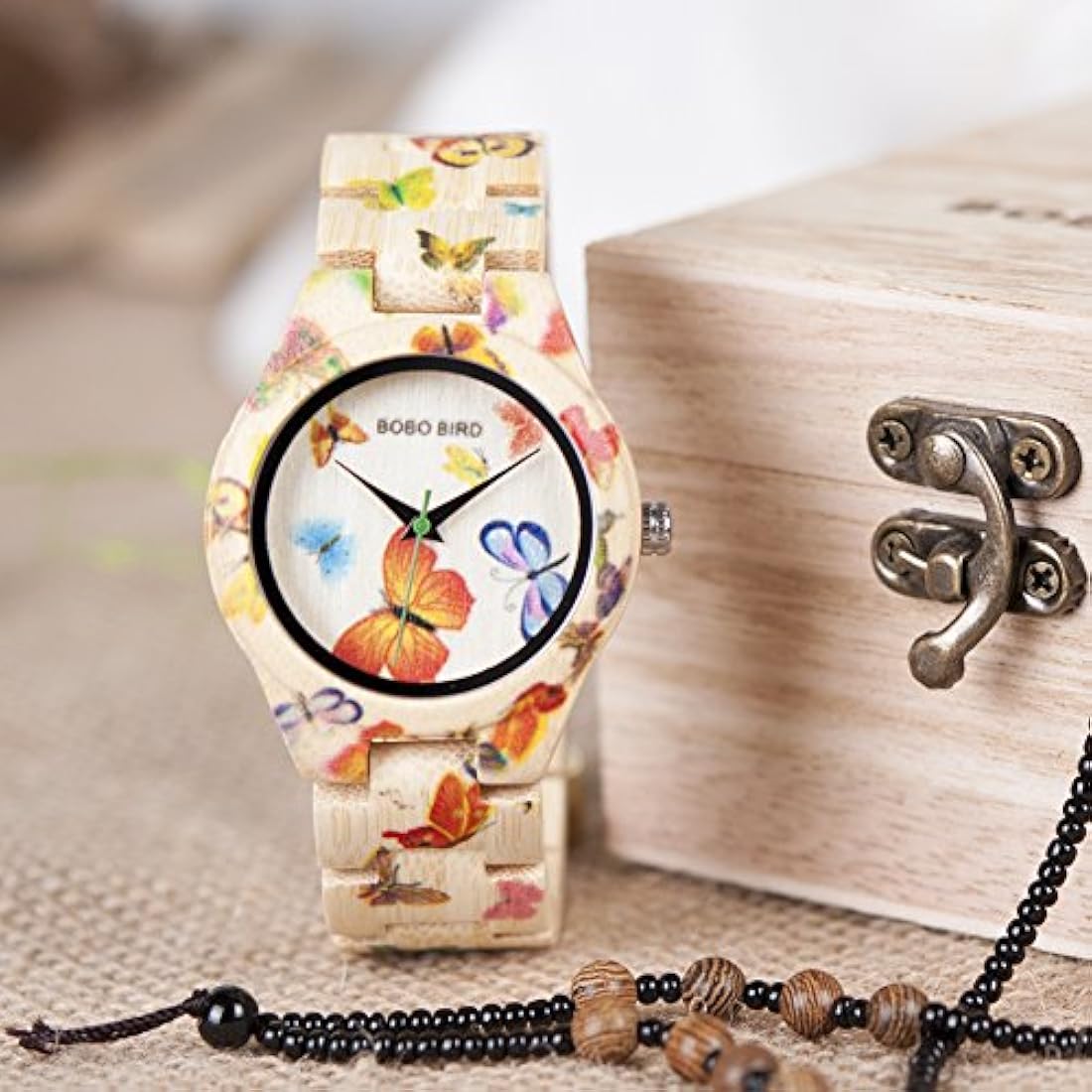 Reloj de bambú para mujer Mariposa grabado casuales