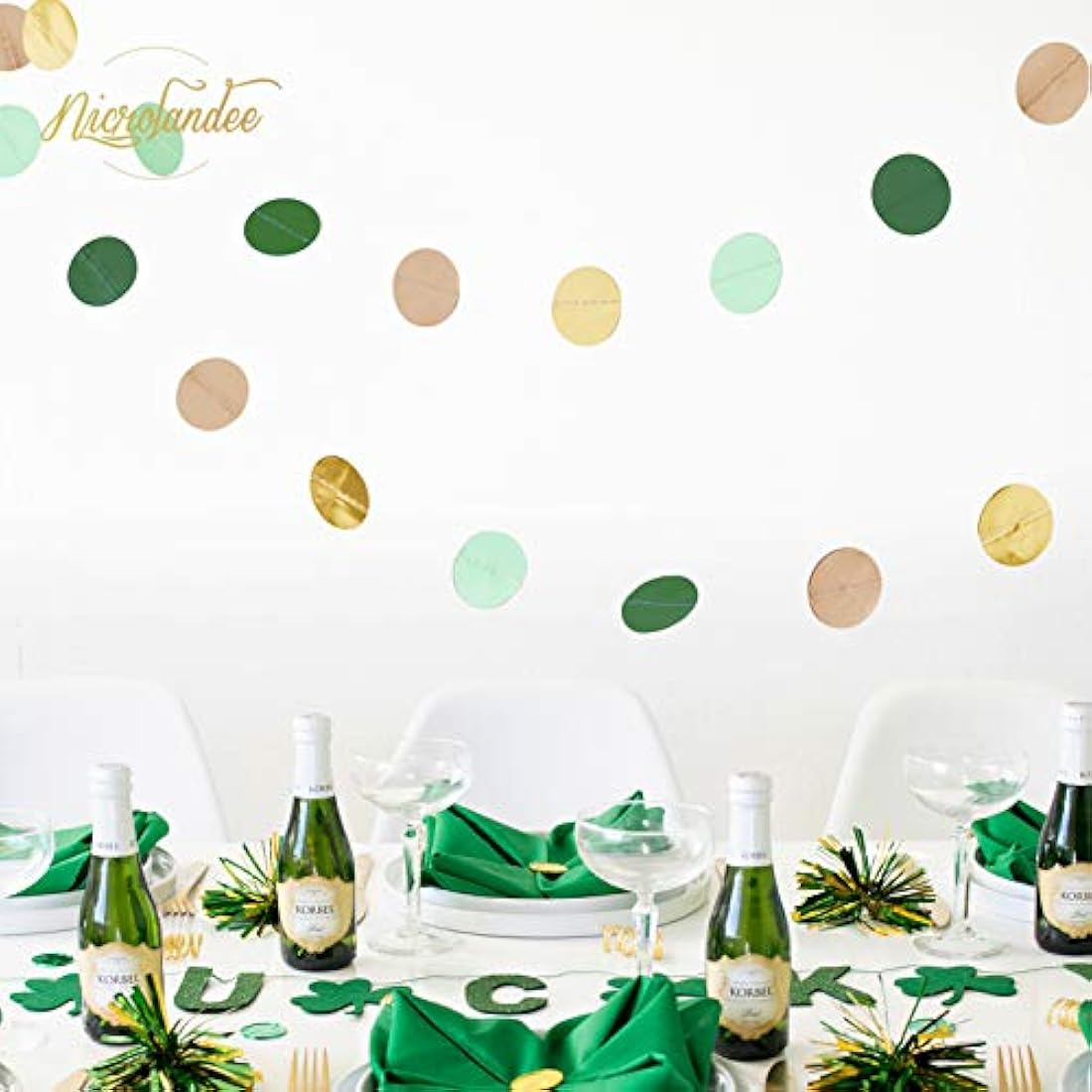 Guirnalda de papel con puntos verdes de bosque para colgar