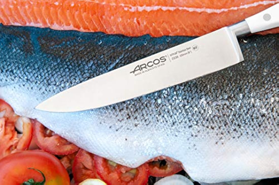 Arcos Riviera–Cuchillo de cocinero forjado con mango blanco