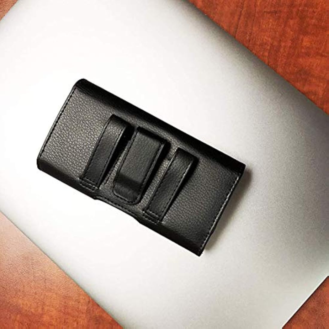 Funda de piel con enganche de cinturón. Negro. AGOZ