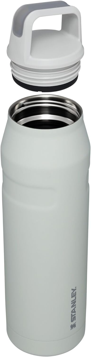Botella de agua IceFlow™ con tapa y asa