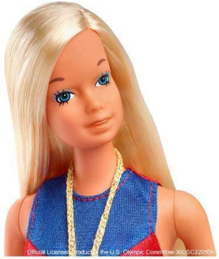 Muñeca Barbie 1975 Reproducción Medalla de Oro con Accesorios