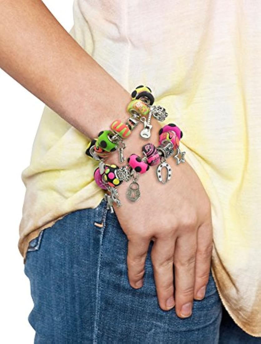 Bricolaje para armar brazaletes I Heart de Alex Toys