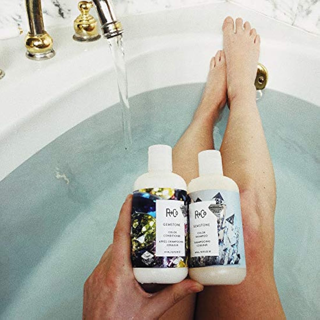 Champú R Co de color de piedras preciosas.