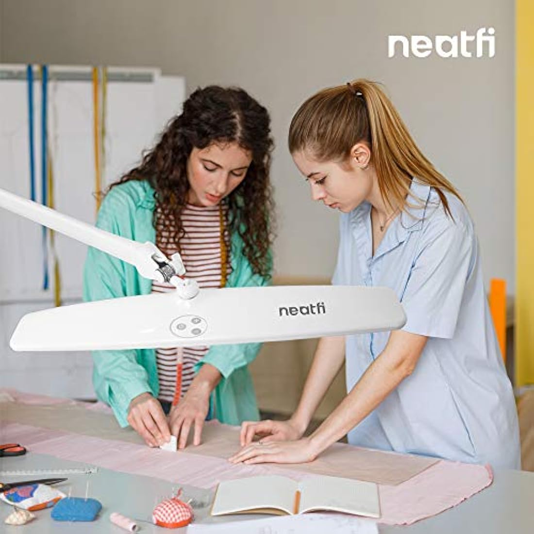 Lámpara de trabajo con abrazadera, 22.8 pulgadas de ancho