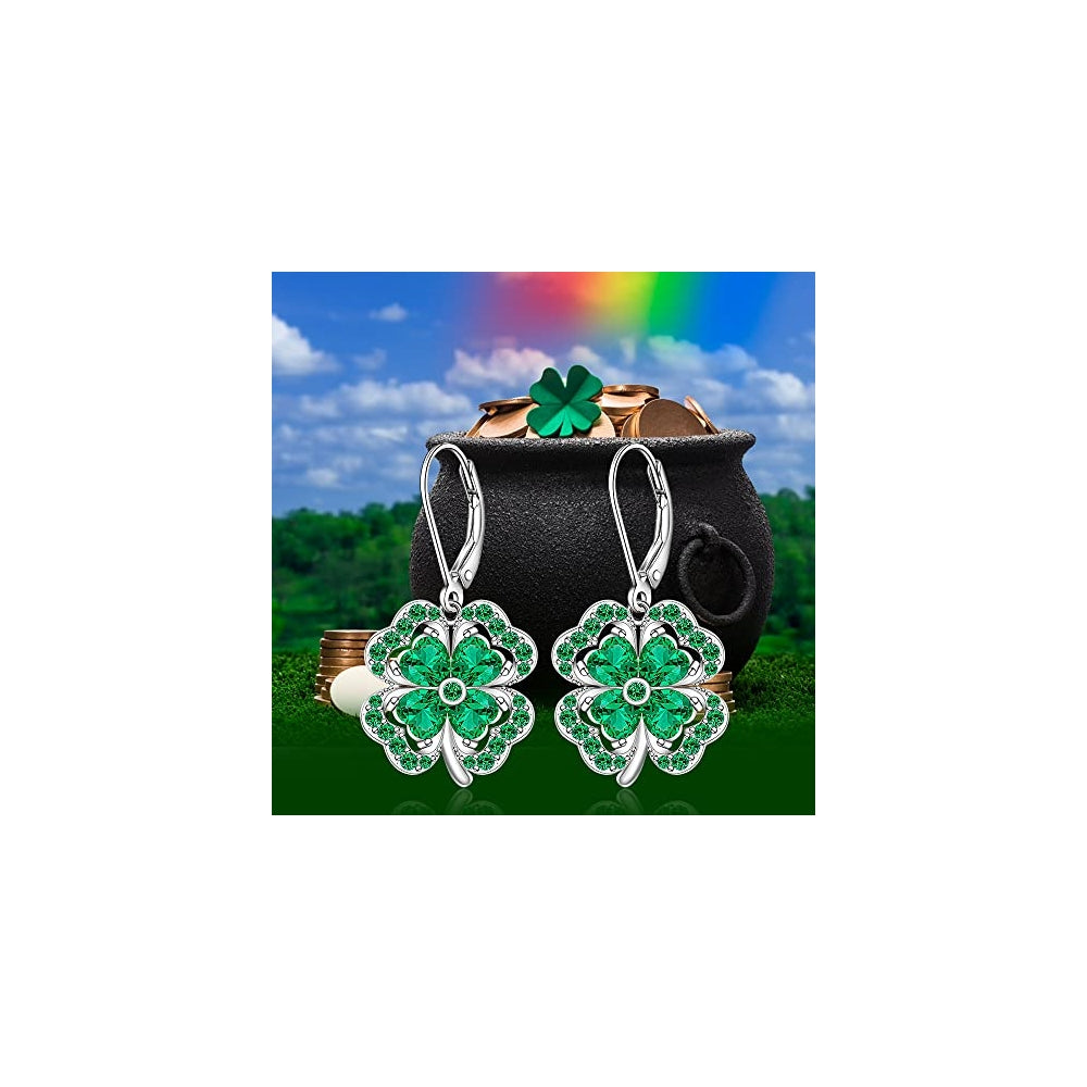 Aretes de trébol de plata con diseño para mujeres