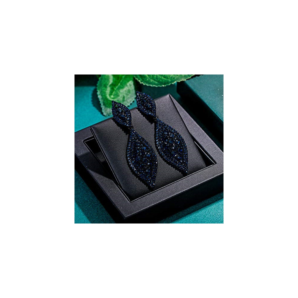 Aretes colgantes con cristales de estrás