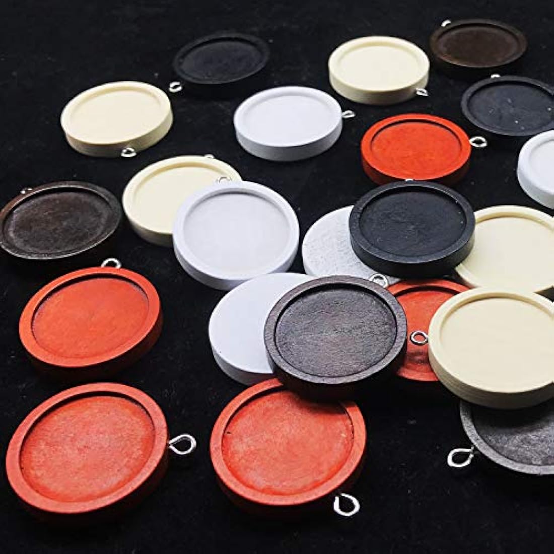 Dijes y Medallas 45 colgantes redondos