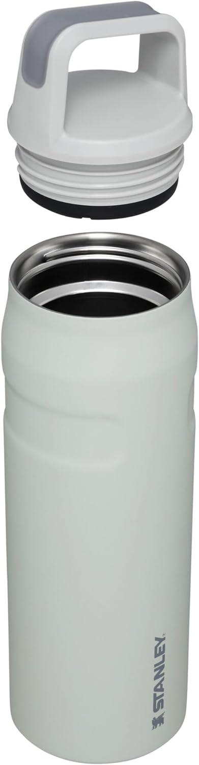 Botella de agua IceFlow™ con tapa y asa