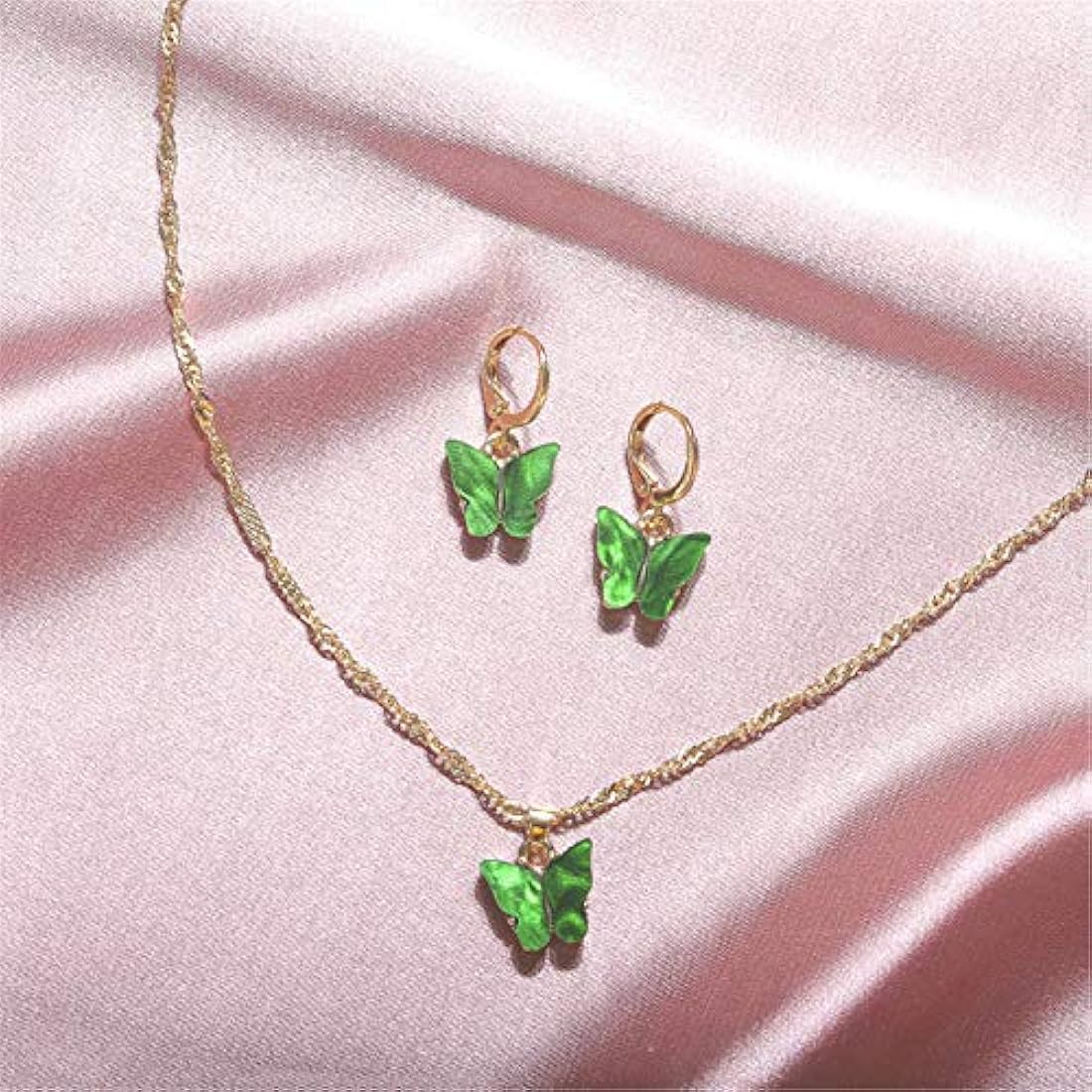 Dijes y medallas de mariposa por 30 piezas
