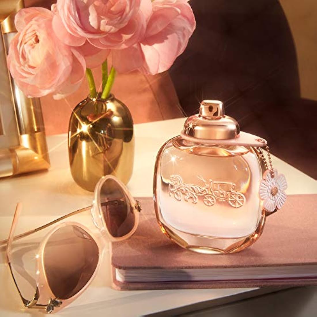 Perfume para mujer con fragancia floral