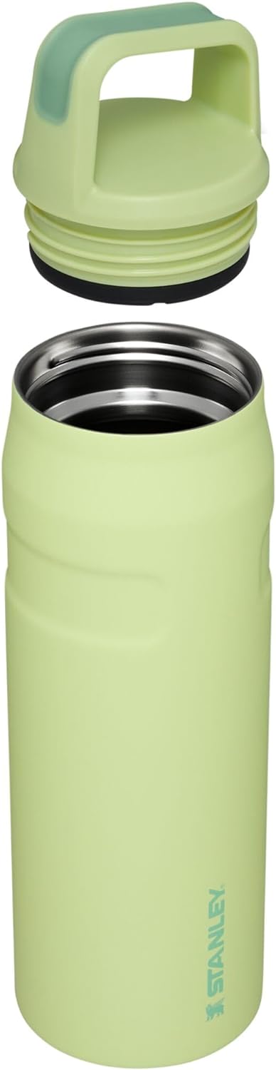 Botella de agua IceFlow™ con tapa y asa