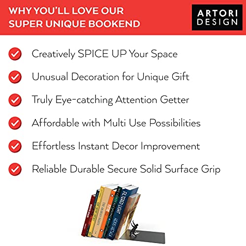 Apoyalibros cayendo Antori Design. Apoyalibros metálico negro Falling Books. Apoyalibros increíble, arte decorativo, regalo para novios, sujetalibros, regalo para la oficina