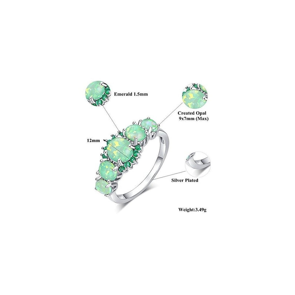 Anillo con piedras preciosas