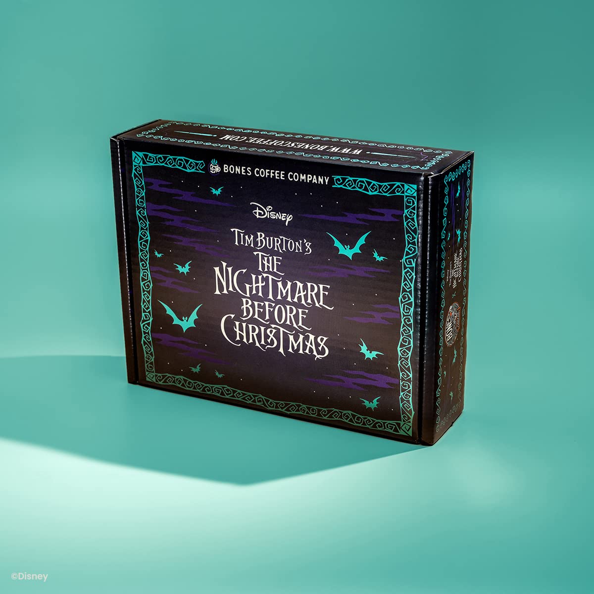 Bones Coffee Company Disney Tim Burton's The Nightmare Before Christmas - Caja de café molido en grano de café molido | Paquete de muestra de 4 onzas, 5 regalos de café gourmet con sabor gourmet bajo