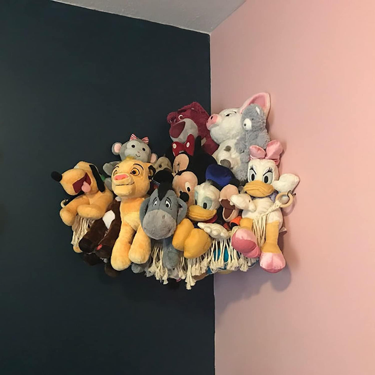 Hamaca Macramé para Peluches - Organizador Esquinero con Borlas