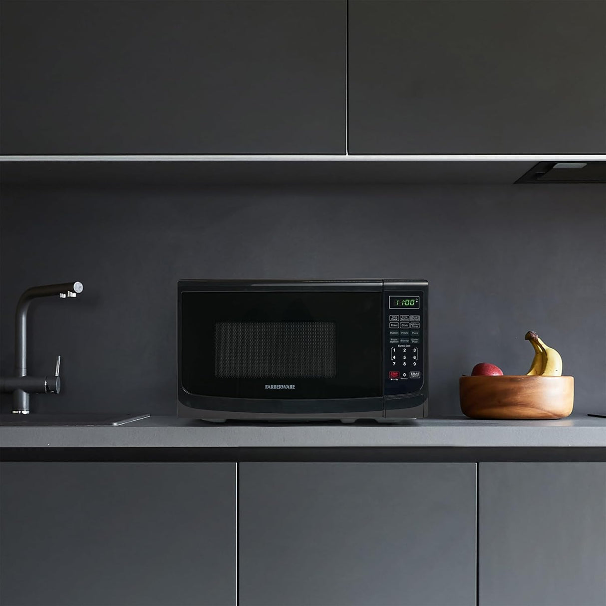 Microondas Farberware 700W, 0.7 Cu. Ft., Interior Fácil de Limpiar