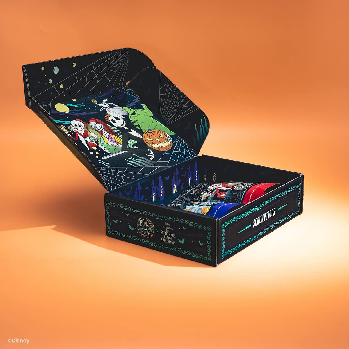 Bones Coffee Company Disney Tim Burton's The Nightmare Before Christmas - Caja de café molido en grano de café molido | Paquete de muestra de 4 onzas, 5 regalos de café gourmet con sabor gourmet bajo