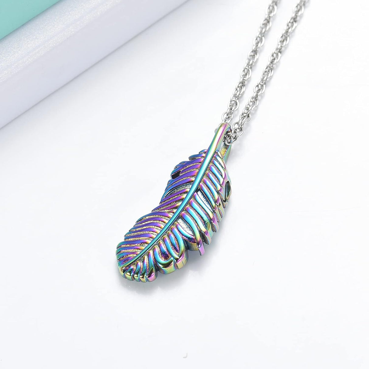 Collar de urna de ala de plumas shajwo para cenizas, Lila