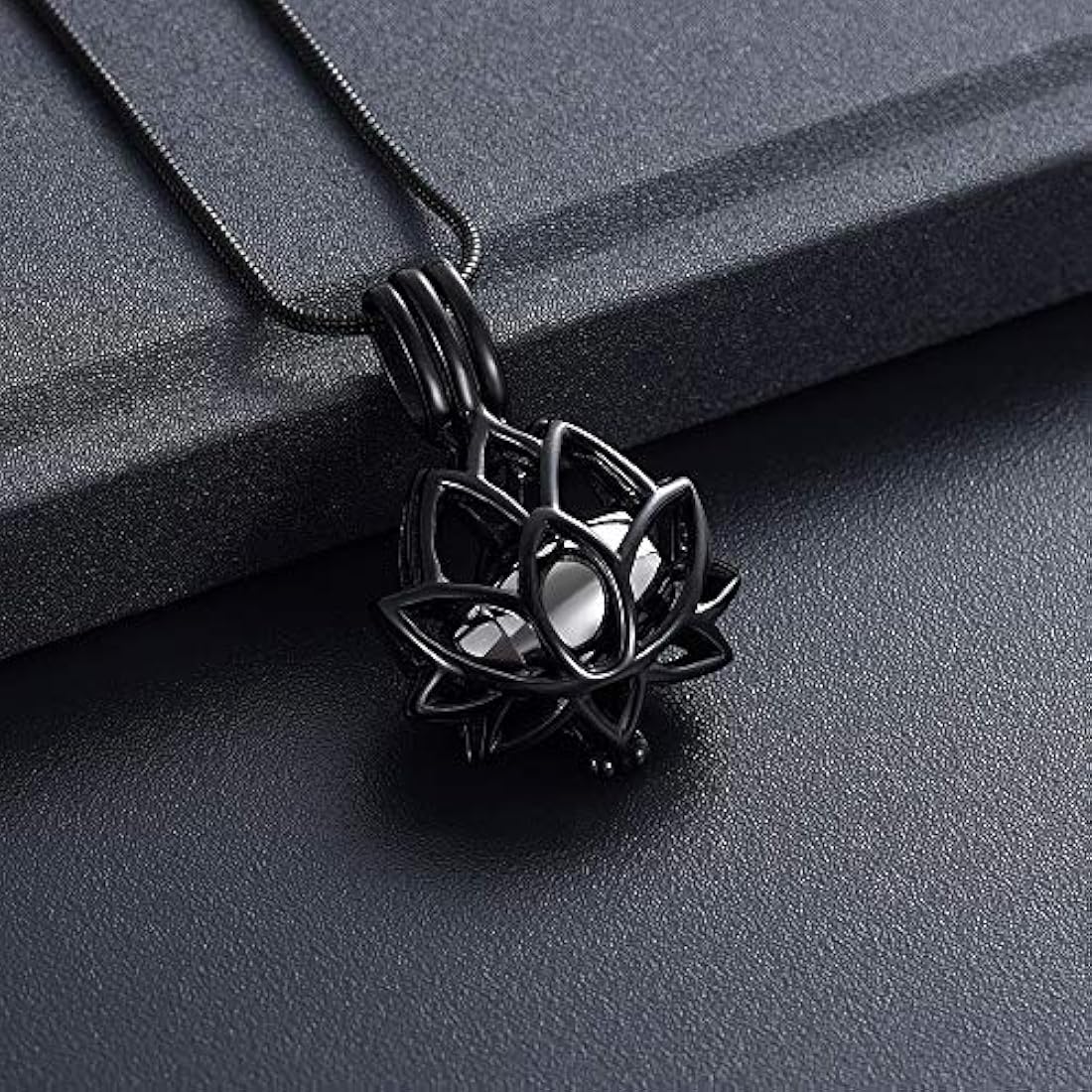 Collar con urna para cenizas negro 0.78 x 0.49