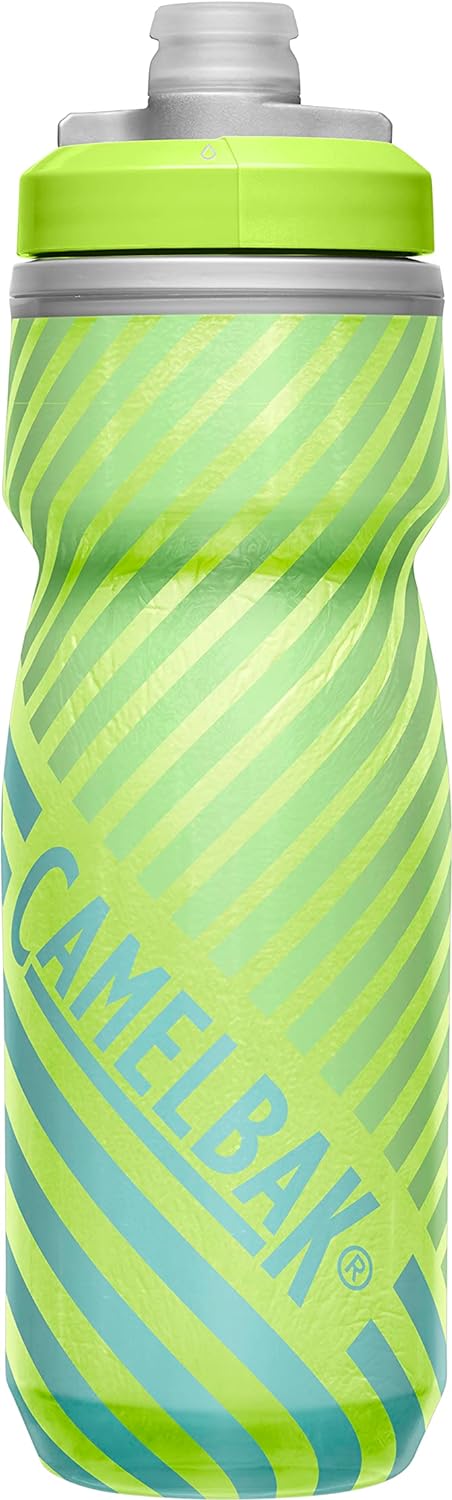 CamelBak Podium Chill Botella de agua aislada para bicicleta, botella fácil de apretar, se adapta a la mayoría de jaulas de bicicleta, 21 onzas, rayas limas/azules