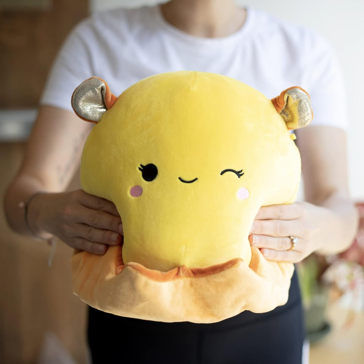 Peluches Squishmallow Bijan The Winking Pulpo de 10 pulgada