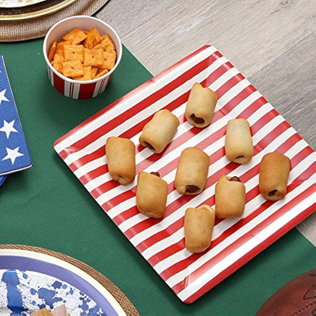 Caspari - Platos cuadrados de papel cuadrados,rojo y blanco