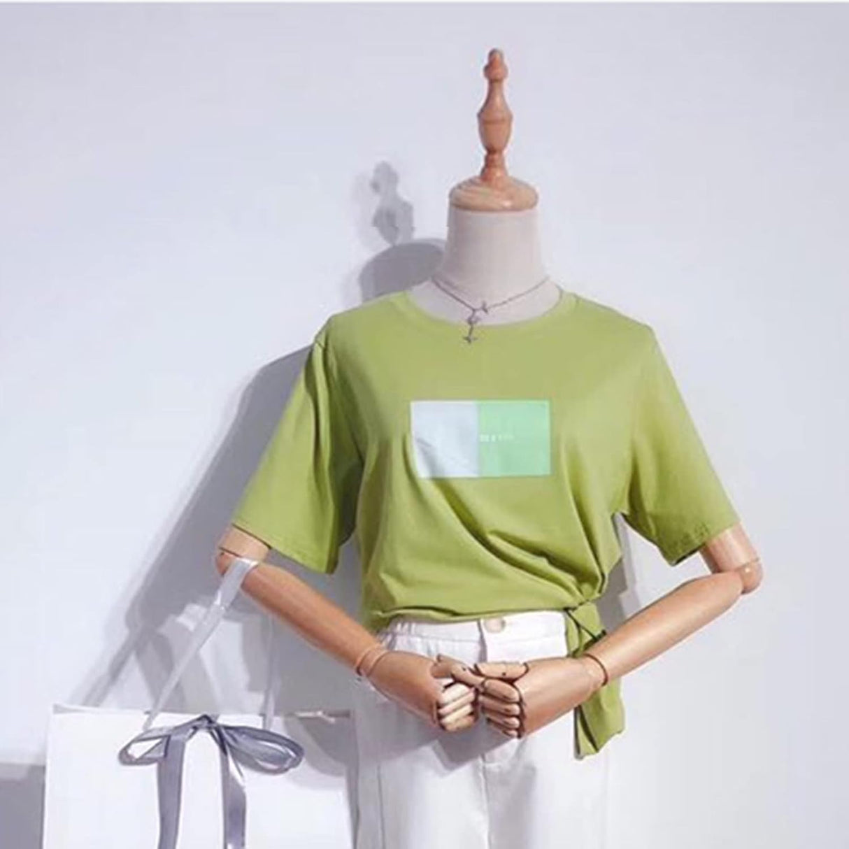 Maniquí Femenino Ajustable 51-75 con Base Rodante